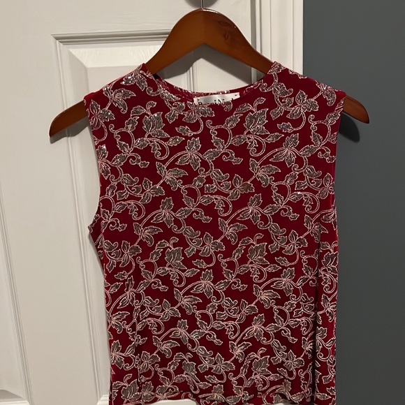 Beautiful Ronni Nicole sleeveless red and silver top size medium - Picture 1 of 5